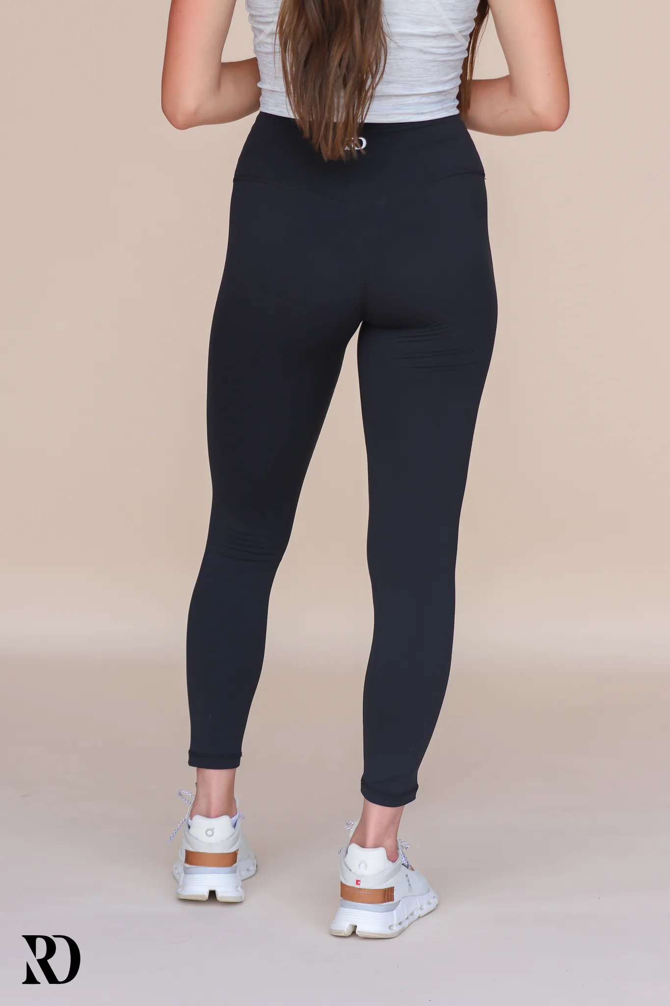 BLACK VITAL LEGGINGS | RD ESSENTIALS