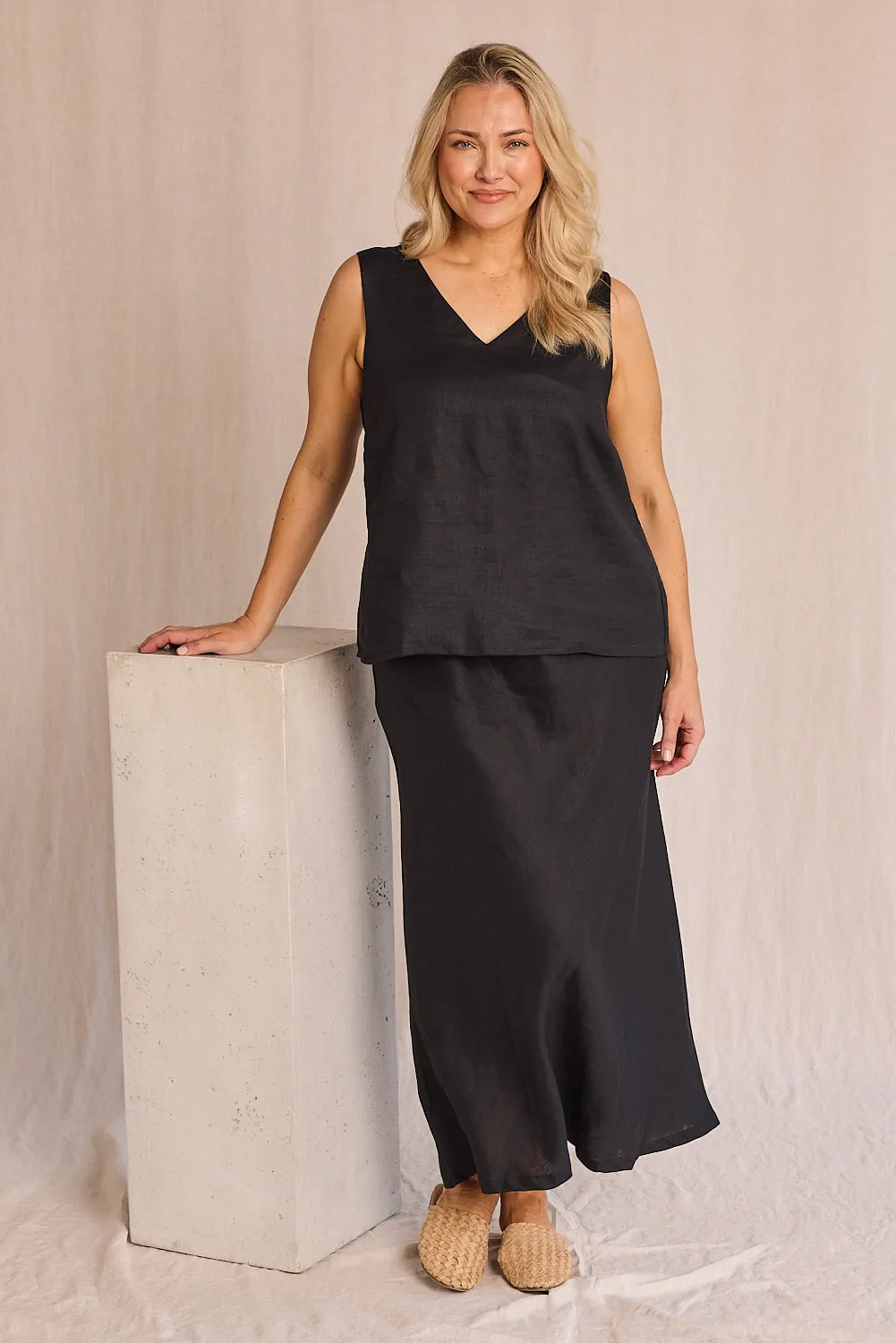 Katie Bias Cut Linen Skirt in Black